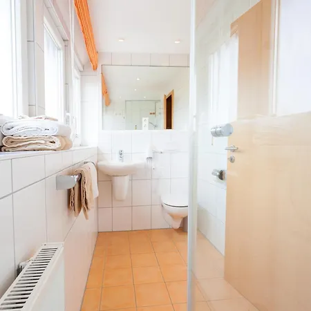 アパート Kiefernhaus ノルダーナイ